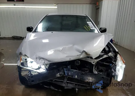 2008 Toyota Corolla Ce z USA, uszkodzony, nr VIN 1NXBR32EX8Z028414